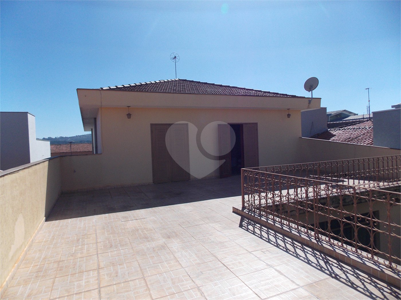 Casa à venda ou para alugar com 5 quartos, sendo 3 suítes,  no Centro, Atibaia, SP