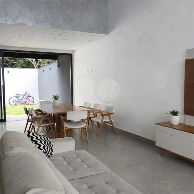 Casa à venda com 3 suítes em Pinheirinho, Vinhedo, SP