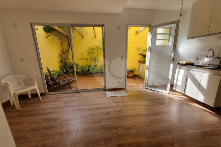Casa à venda com 4 quartos, sendo 1 suíte, no condomínio Horizontal Newport Village, São Paulo - SP