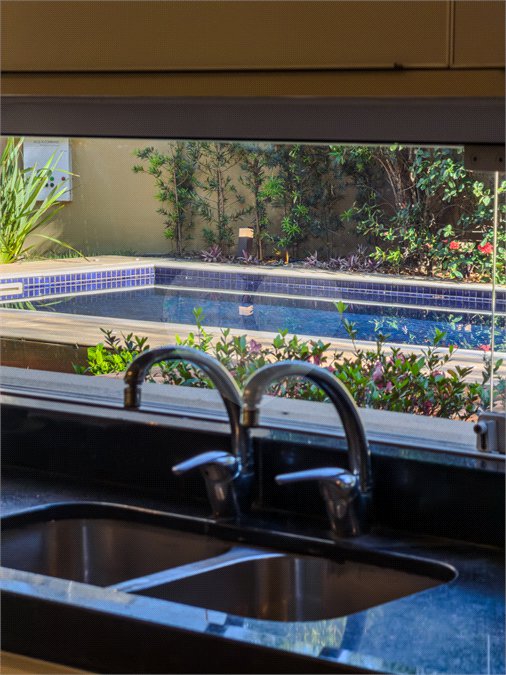 Casa à venda com 4 suítes no condomínio Villa Borghese, Indaiatuba - SP