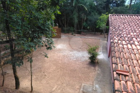 Chácara à venda com 4 quartos em Pinheirinho, Atibaia, SP