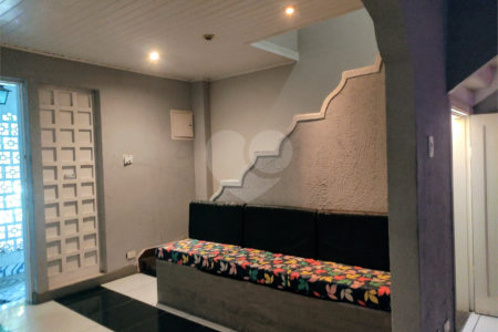 Sobrado à venda com 3 quartos, sendo 1 suíte, em Vila Pompéia, São Paulo, SP