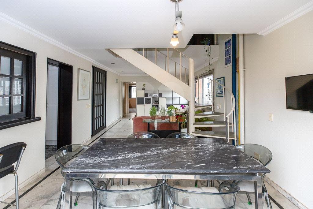Apartamento à venda com 4 quartos, sendo 1 suíte, em Campo Belo, São Paulo, SP