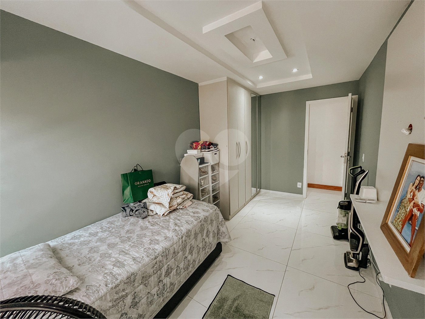 Apartamento à venda com 3 quartos, sendo 1 suíte, em Campo Grande, Rio de Janeiro, RJ