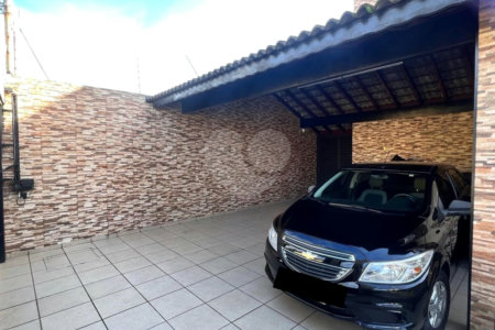 Sobrado à venda com 3 quartos, sendo 1 suíte,  em Jardim Modelo, Suzano, SP