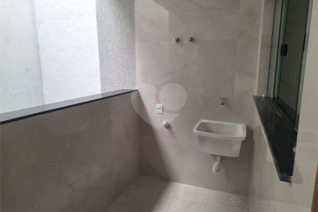 Sobrado à venda com 3 quartos, sendo 1 suíte, em Vila São Geraldo, São Paulo, SP