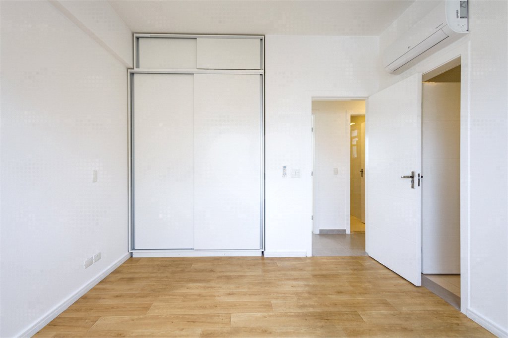 Apartamento à venda com 4 quartos, sendo 2 suítes,  em Indianópolis, São Paulo, SP