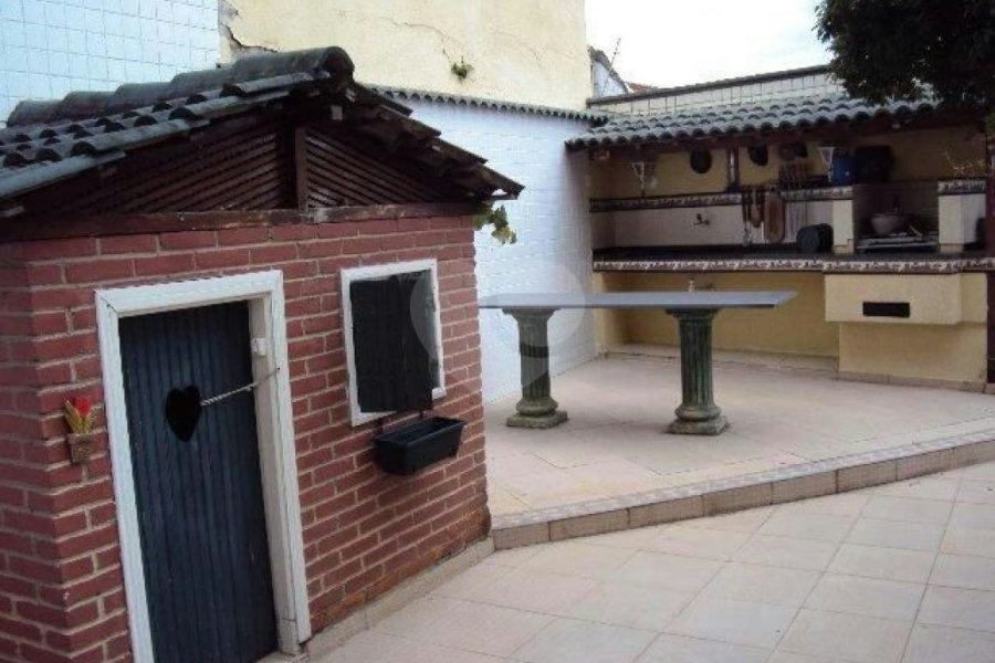Sobrado à venda com 3 quartos, sendo 1 suíte, em Vila Paulicéia, São Paulo, SP