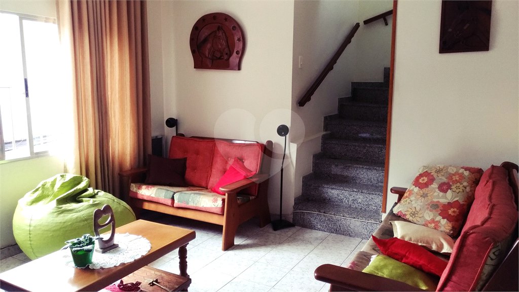 Casa à venda com 4 quartos, sendo 2 suítes,  em Vila Romero, São Paulo, SP