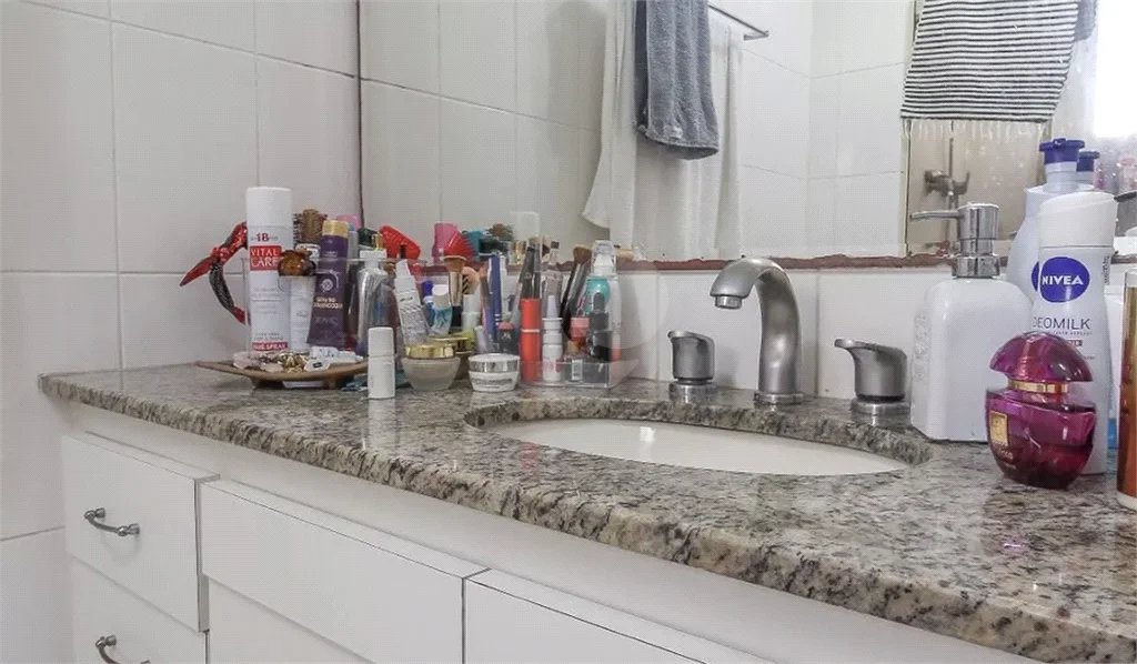 Apartamento à venda com 3 quartos, sendo 1 suíte, em Santa Teresinha, São Paulo, SP