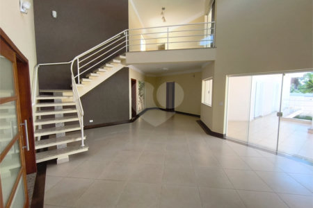 Casa à venda com 5 quartos, sendo 1 suíte,  em Jardim Colombo, Itapetininga, SP