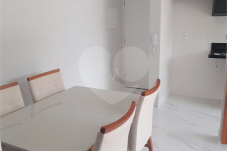 Apartamento à venda com 3 quartos, sendo 1 suíte, em Vila Domingues, Votorantim, SP