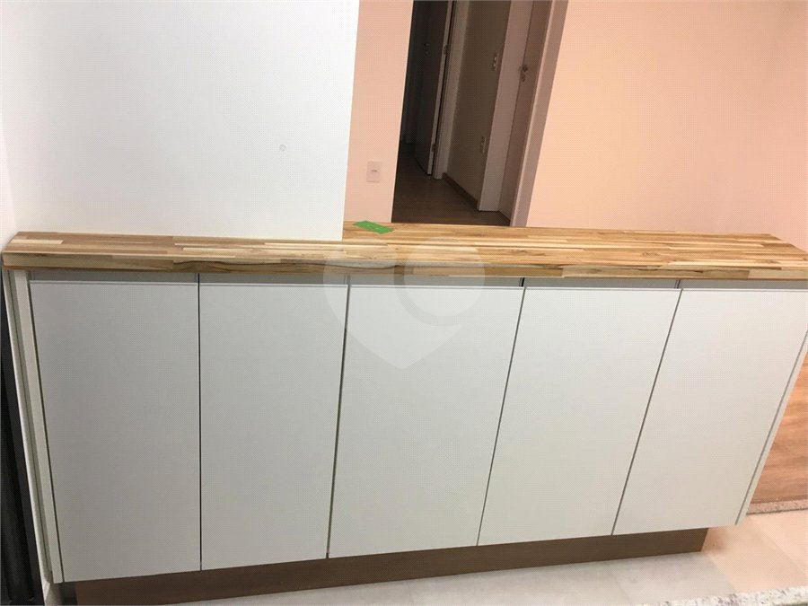 Apartamento à venda com 2 quartos, sendo 1 suíte, em Pinheiros, São Paulo, SP