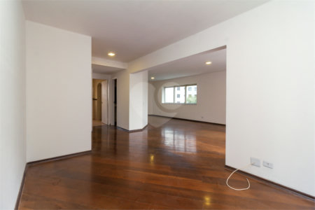 Apartamento à venda com 4 quartos, sendo 2 suítes, em Brooklin, São Paulo, SP