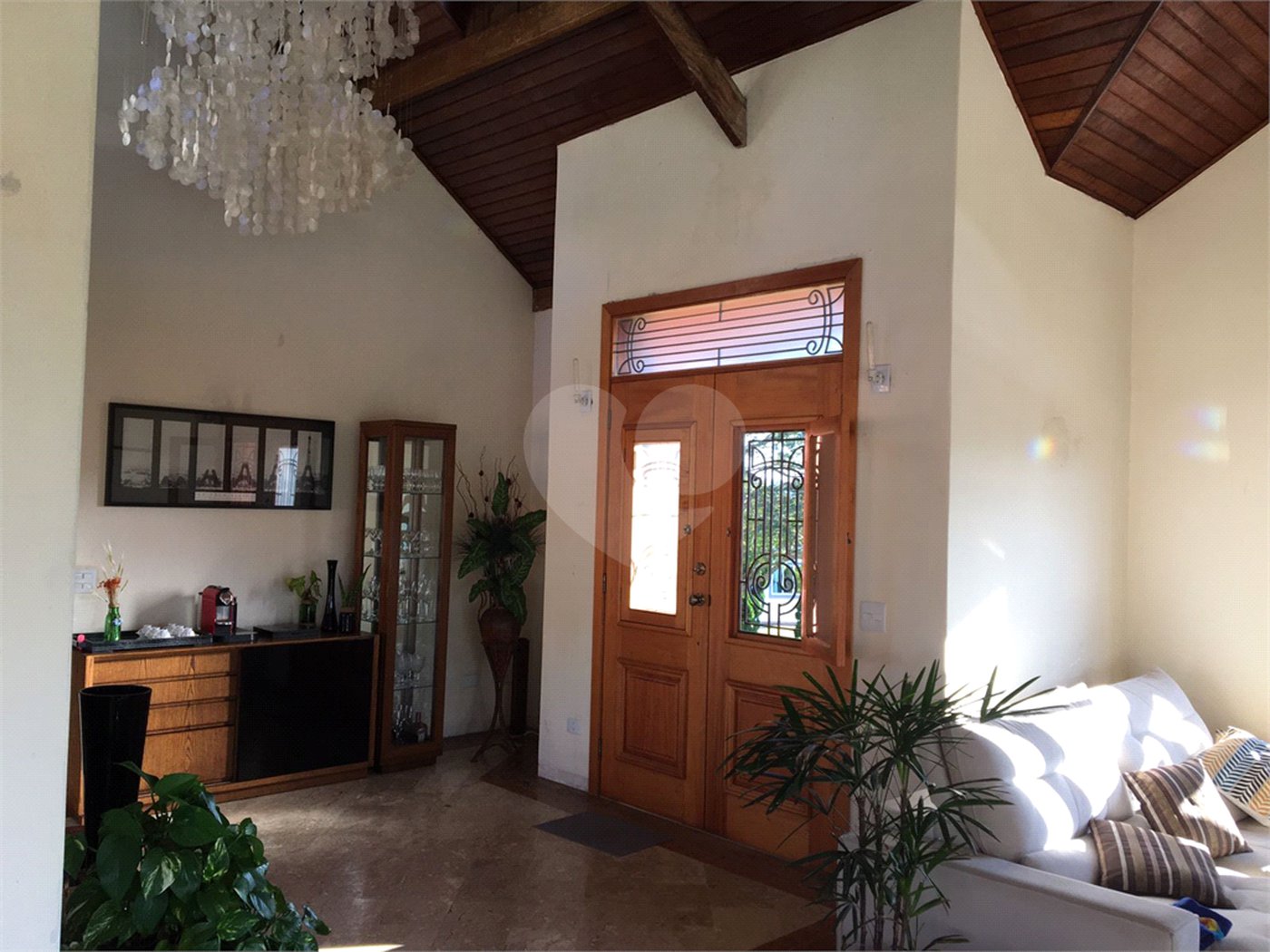 Casa à venda com 3 suítes no condomínio Suíça da Cantareira, Mairiporã - SP