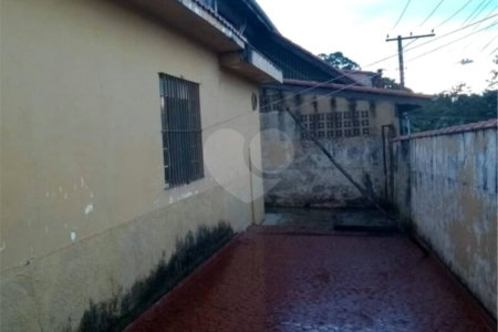 Casa à venda com 3 quartos em Jardim Indaiá, Poá, SP
