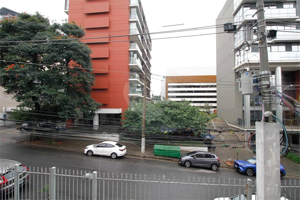 Apartamento à venda com 2 quartos, sendo 1 suíte, em Pinheiros, São Paulo, SP