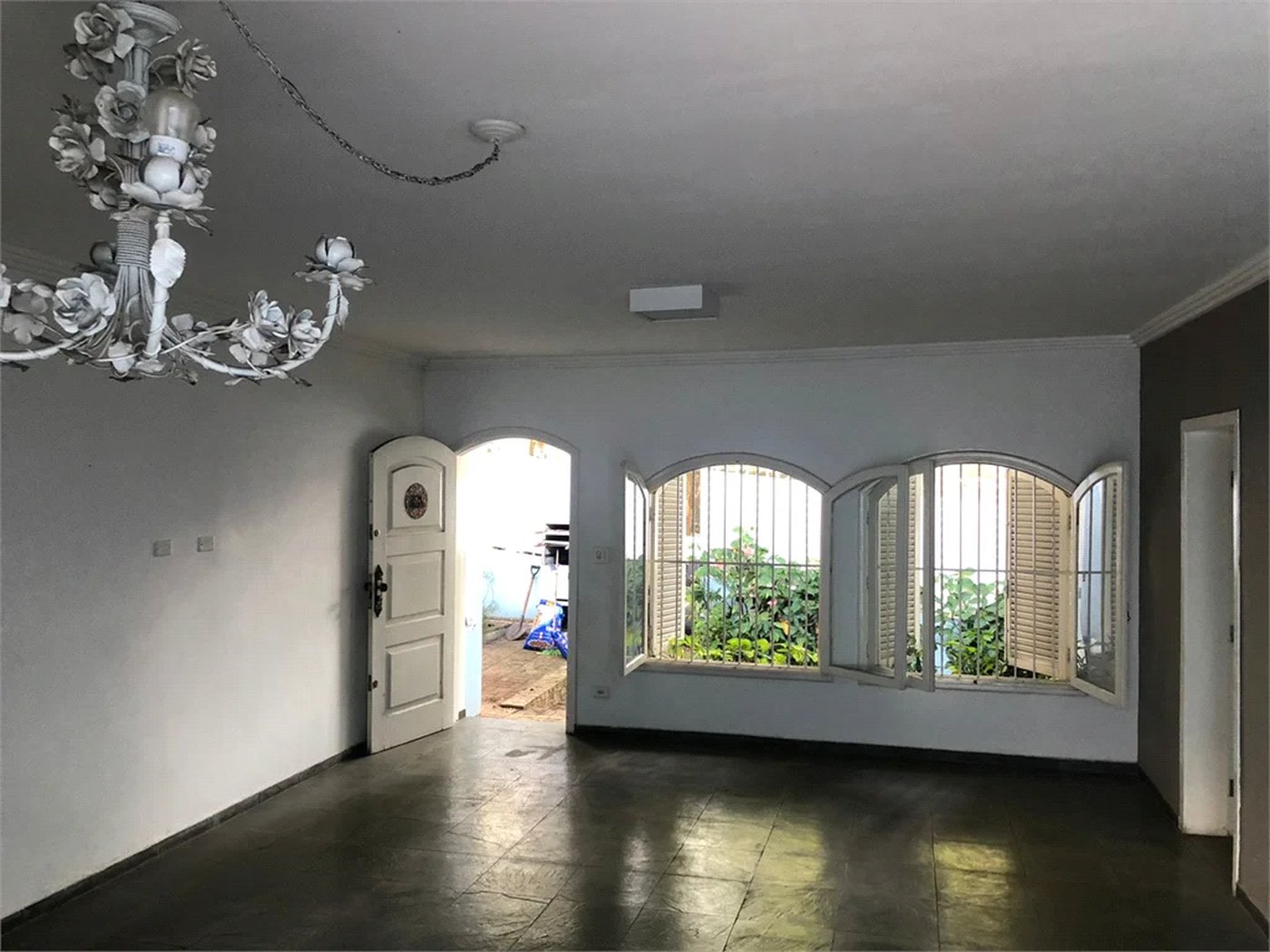 Casa Térrea à venda com 4 quartos, sendo 2 suítes,  em Jardim das Bandeiras, São Paulo, SP