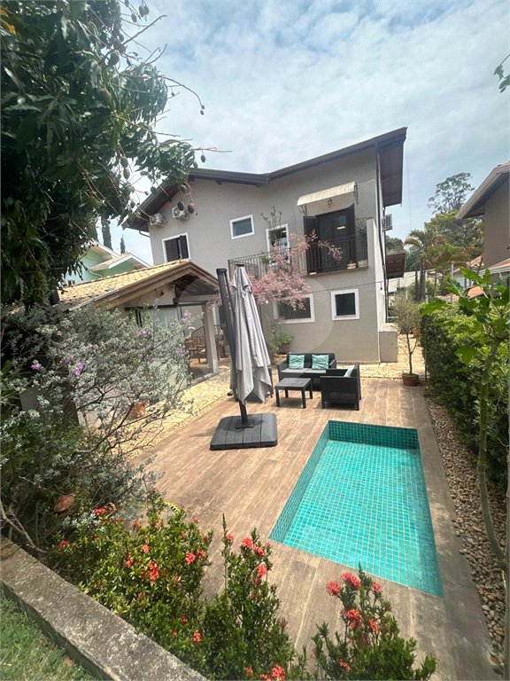 Casa à venda com 3 suítes no condomínio Braziliana, Valinhos - SP