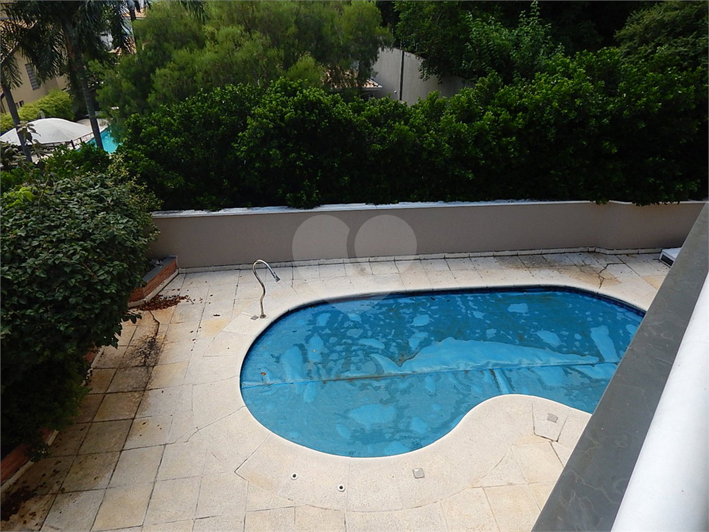 Casa à venda com 3 quartos, sendo 1 suíte, no condomínio Alpes de Vinhedo, Vinhedo - SP