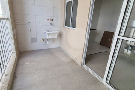 Apartamento à venda com 2 quartos, sendo 1 suíte, em Jardim Santo Antônio, Valinhos, SP