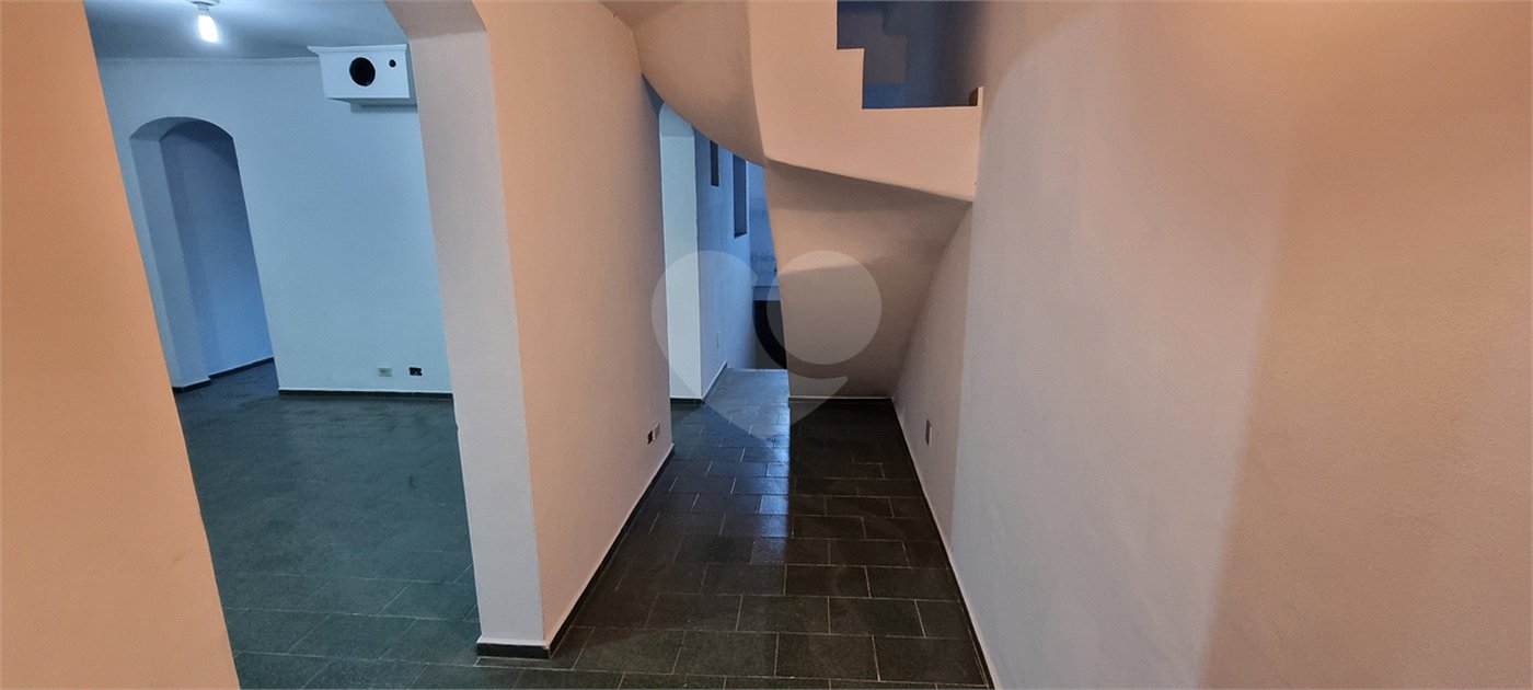 Casa à venda com 3 quartos, sendo 1 suíte,  em Jardim Rosa Maria, São Paulo, SP