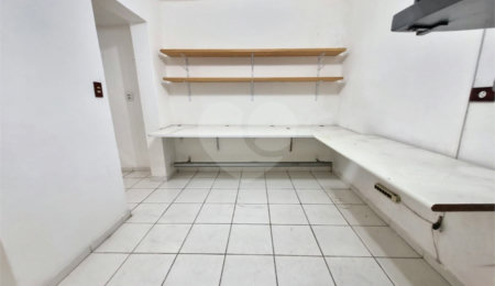 Sobrado à venda com 3 quartos, sendo 1 suíte,  em Jardim Ester Yolanda, São Paulo, SP