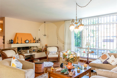Casa de Vila à venda com 3 quartos, sendo 1 suíte, em Alto da Boa Vista, São Paulo, SP