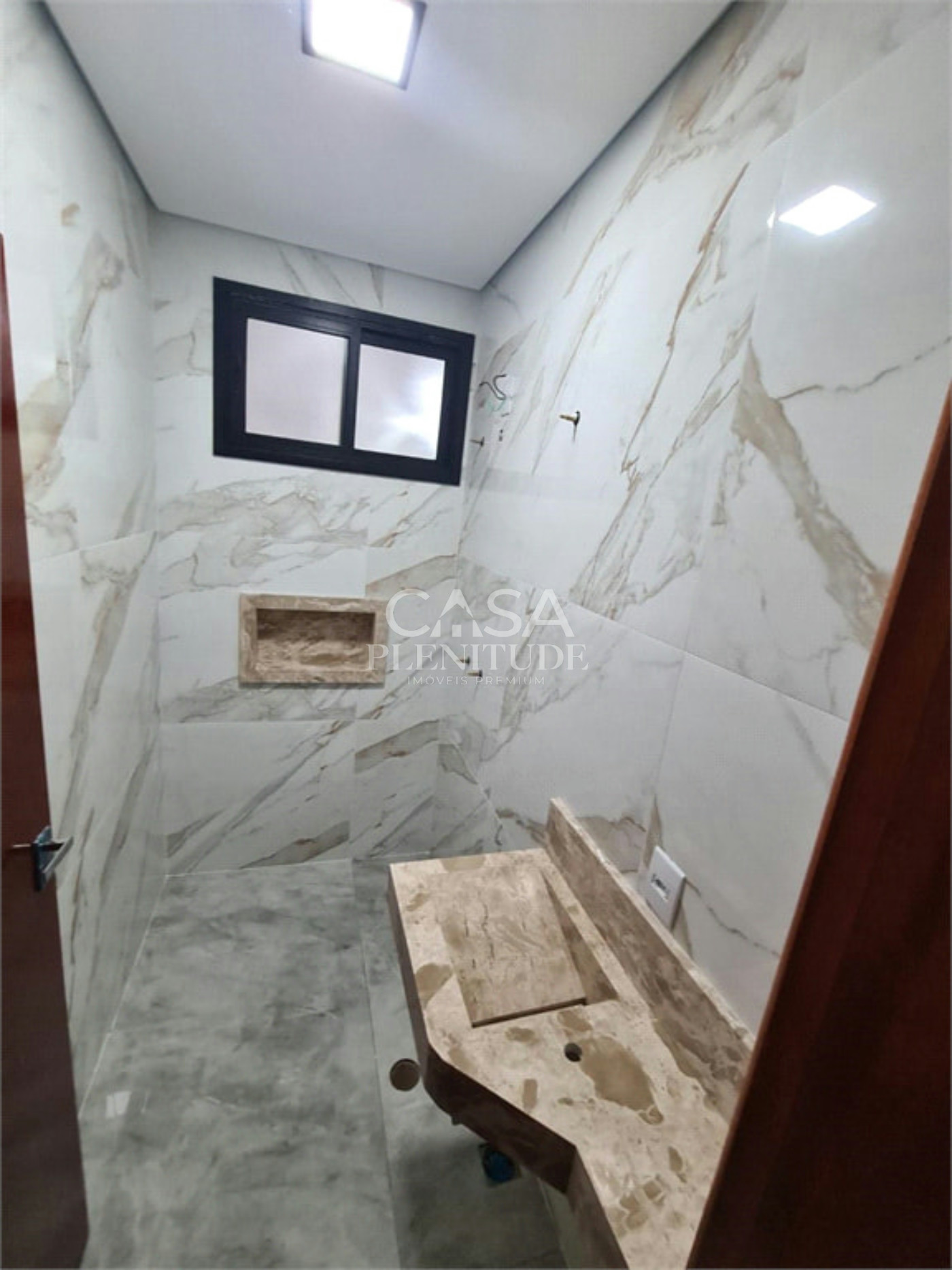 Casa em condomínio à venda com 3 quartos, sendo 1 suíte, em Wanel Ville, Sorocaba, SP