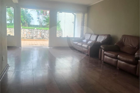 Sobrado para alugar com 3 quartos, sendo 1 suíte, em Vila Valparaíso, Santo André, SP