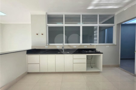 Casa à venda com 3 suítes em Marambaia, Vinhedo, SP