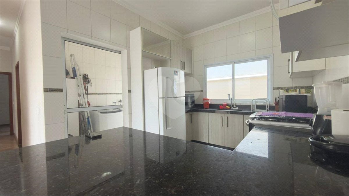 Casa à venda com 4 quartos, sendo 1 suíte,  no condomínio Portobello Sorocaba, Sorocaba - SP