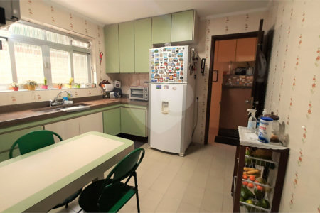Casa à venda com 3 quartos, sendo 1 suíte, em Campo Grande, São Paulo, SP