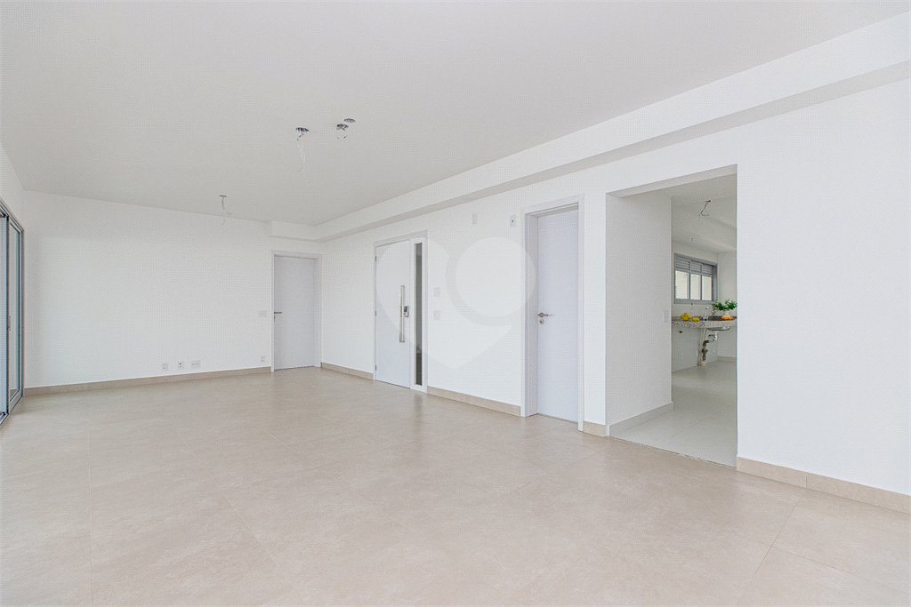 Apartamento à venda com 3 suítes em Jardim Marajoara, São Paulo, SP
