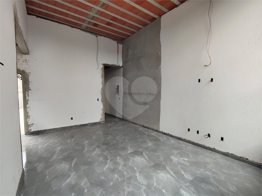 Casa à venda com 3 quartos, sendo 1 suíte, em Parque Itapê, Itapetininga, SP