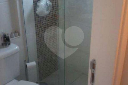 Apartamento à venda com 2 quartos, sendo 1 suíte,  em Jardim Ester, São Paulo, SP