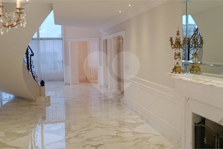 Duplex à venda com 7 quartos, sendo 5 suítes, em Vila Gomes Cardim, São Paulo, SP