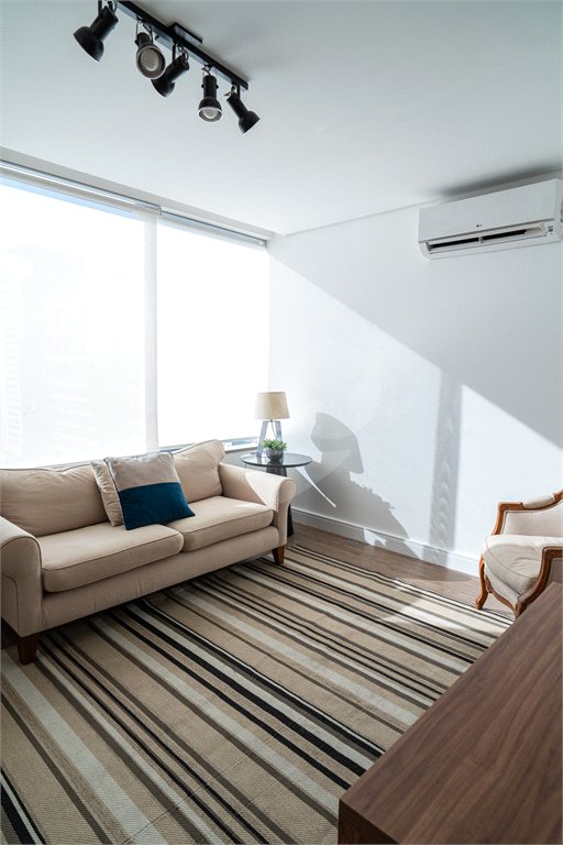 APARTAMENTO 1 DORMITÓRIO 1 VAGA - VILA OLIMPIA