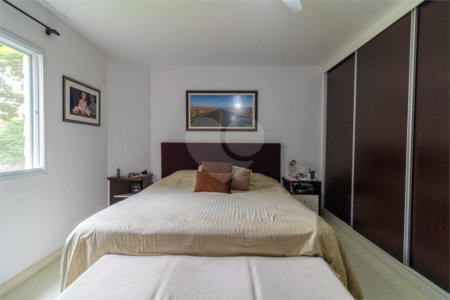Casa à venda com 4 suítes no condomínio Vila das Acacias, São Paulo - SP