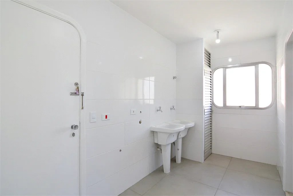 Apartamento à venda com 4 quartos, sendo 2 suítes, em Brooklin Paulista, São Paulo, SP