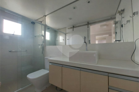 Apartamento à venda com 3 quartos, sendo 2 suítes,  em Cidade São Francisco, São Paulo, SP
