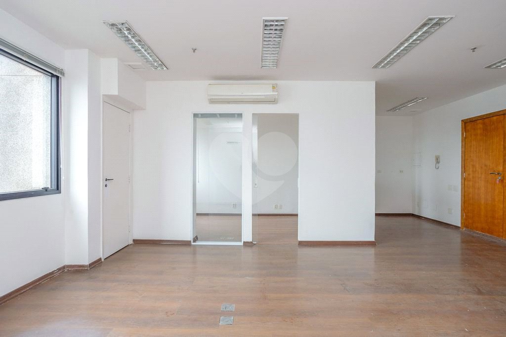 Sala à venda em Vila Olímpia, São Paulo, SP