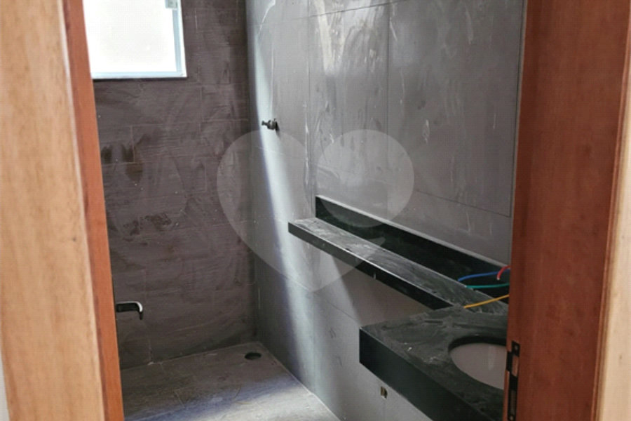 Casa à venda com 3 quartos, sendo 1 suíte, no condomínio Vale dos Gansos, Mairiporã - SP