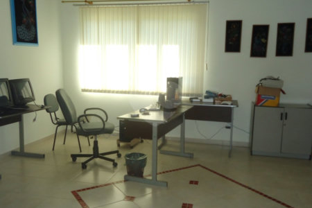 Casa à venda com 6 quartos, sendo 4 suítes,  no condomínio Monte Belo, Salto - SP