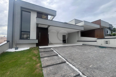 Casa à venda com 3 suítes no condomínio Campos do Conde I e II, Sorocaba - SP
