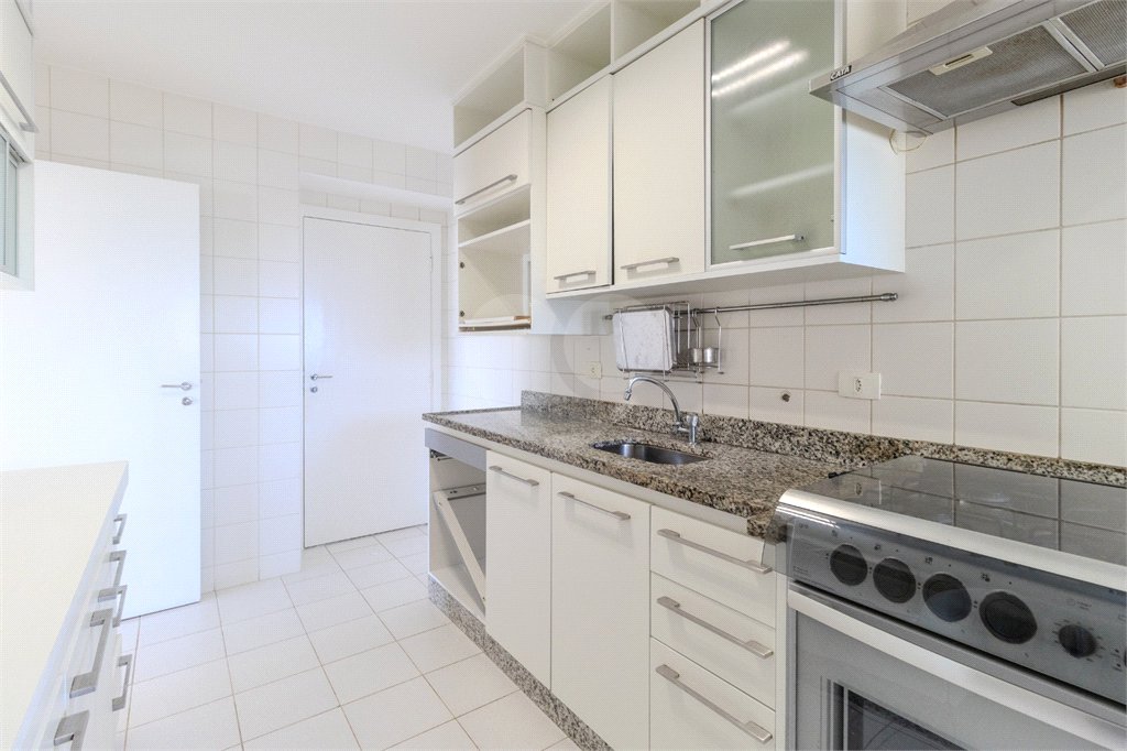 Apartamento à venda com 4 quartos, sendo 2 suítes, em Jardim Marajoara, São Paulo, SP