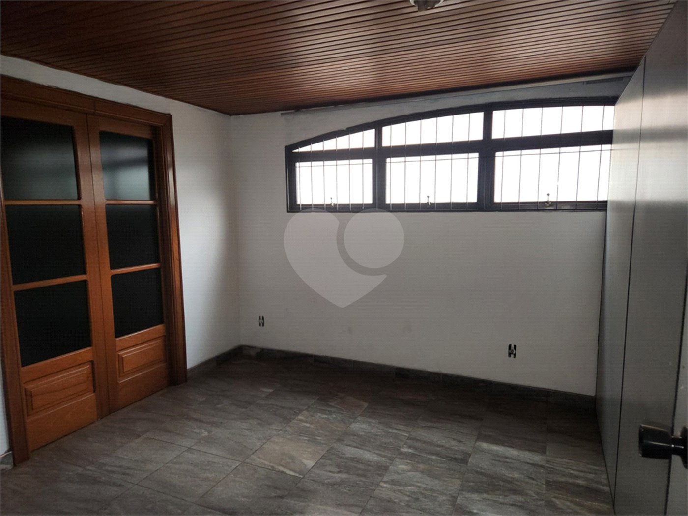 Sobrado à venda ou para alugar com 4 quartos, sendo 2 suítes, no Centro, Araraquara, SP
