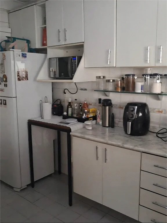 Casa à venda com 4 quartos, sendo 1 suíte, no condomínio Villas IV, São Paulo - SP