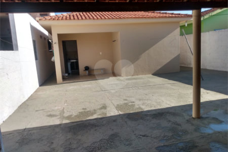 Casa à venda com 3 quartos em Vila Reis, Itapetininga, SP