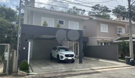 Sobrado à venda com 4 quartos, sendo 1 suíte,  em Horto, São Paulo, SP